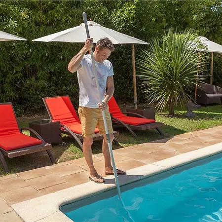 Og Le Bayonne فندق أوندريز